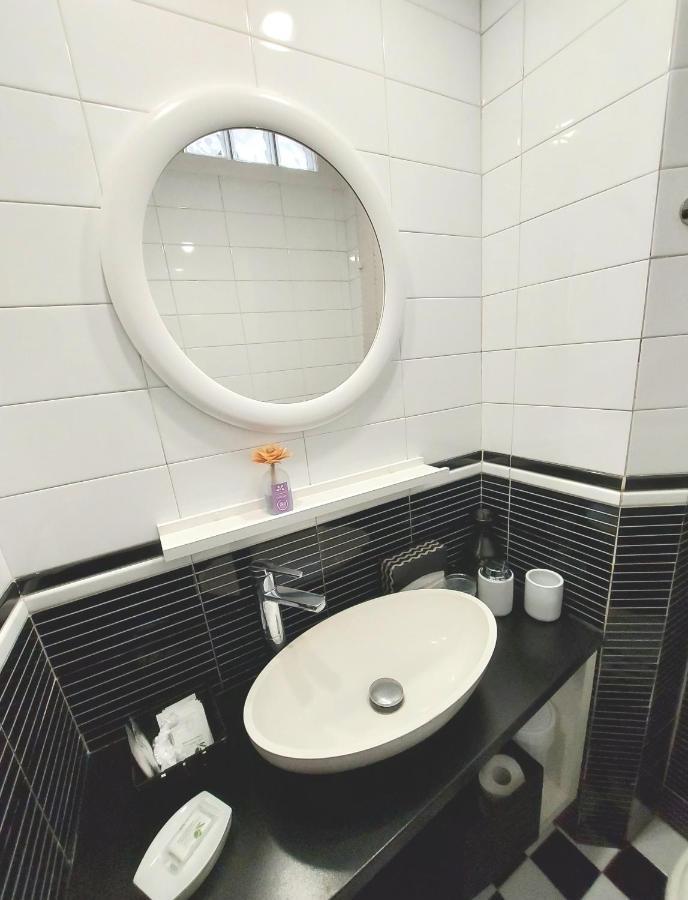 Corso Genova - Milano Navigli Appartement Buitenkant foto